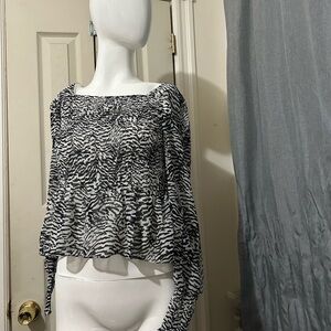 Nine West Black and White Relaxed Crop Blouse